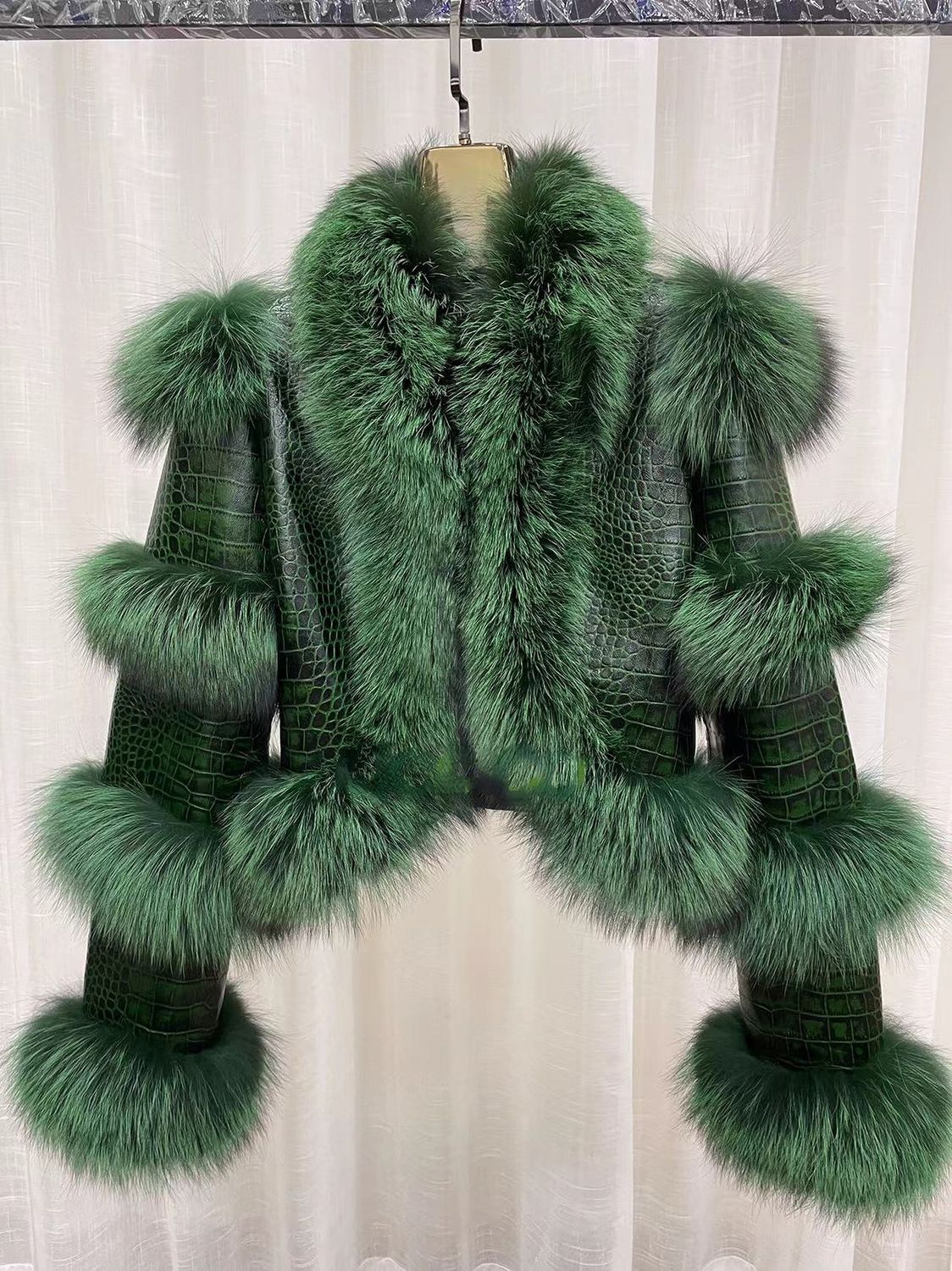 Color: Silver Green, size: M88CM - Elegant Bright Patent Leather Pattern Sheepskin Fashion Short Fox Fur Coat