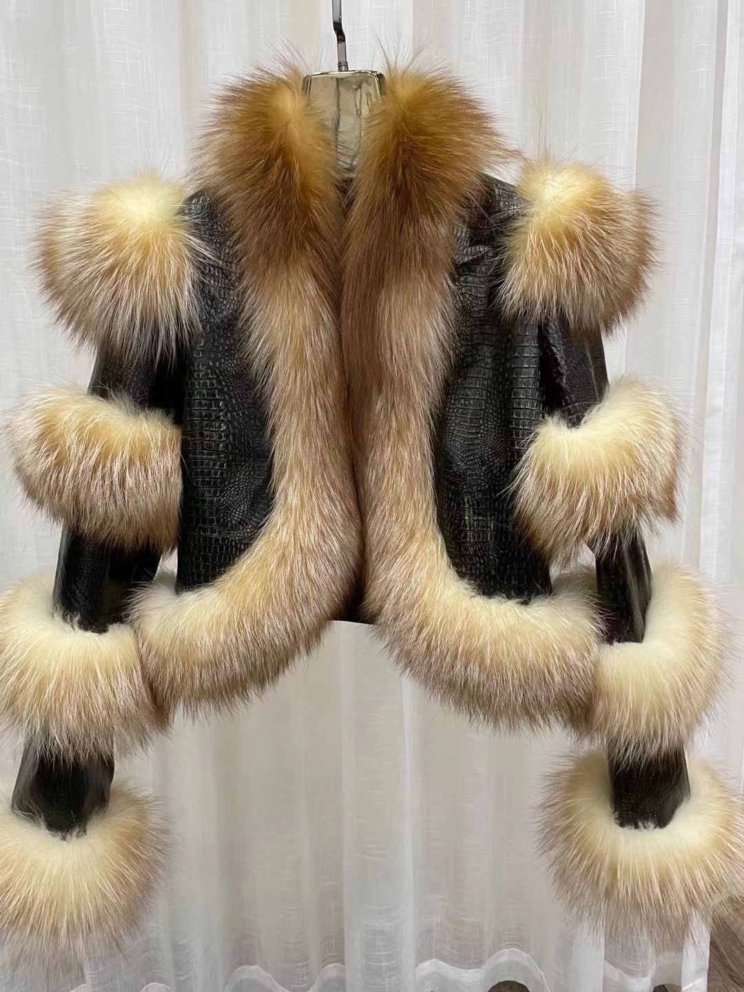 Color: Silver Gold, size: XL96CM - Elegant Bright Patent Leather Pattern Sheepskin Fashion Short Fox Fur Coat