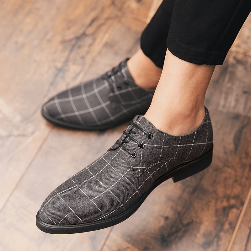 Color: Grey, Size: 39 - Brock carved men&#39;s casual leather shoes