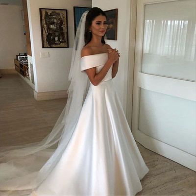 Women&#39;s Wedding Dress Off-neck Simple Dress