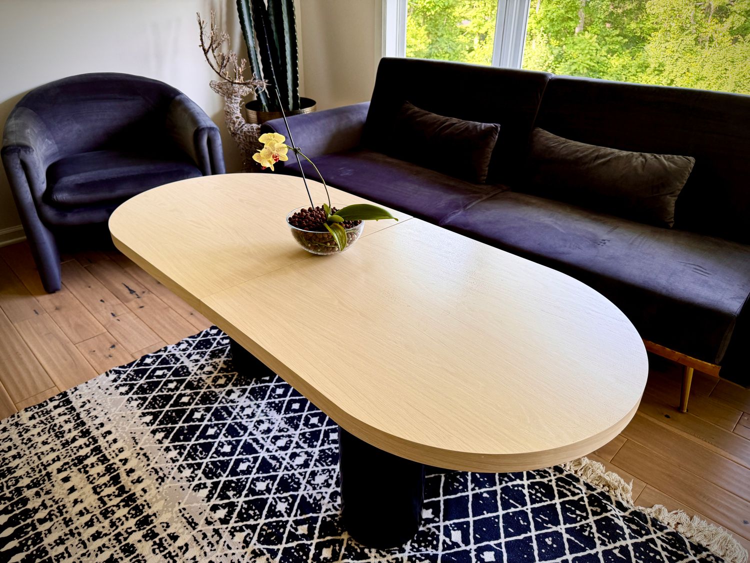 🪑 Oval Extendable Coffee Table – Whitewash Solid Wood