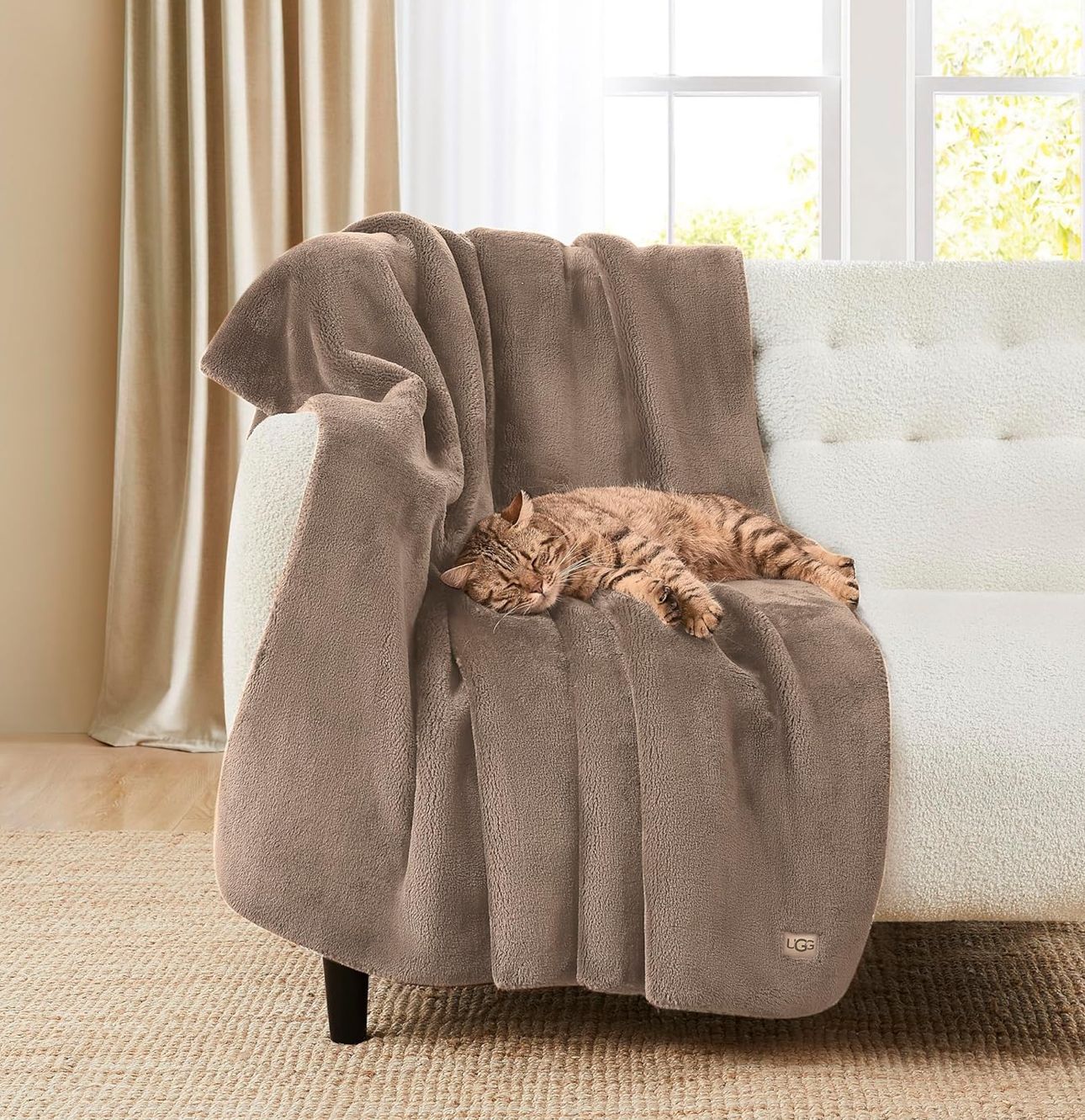 Soft, cozy UGG throw blanket – 50x70”