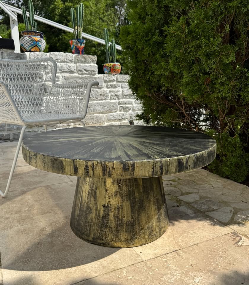 Custom Dune Round Side Table – Hand-Painted Black &amp; Gold Pedestal Coffee Table Indoor/outdoor