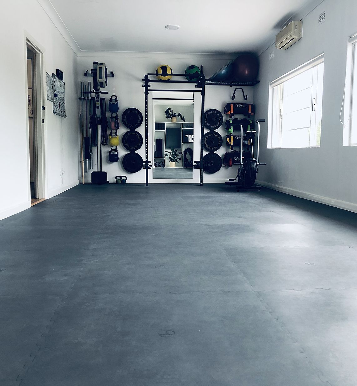 Pavigym Motion – 9 mm Interlocking Gym Tiles for Functional Zones