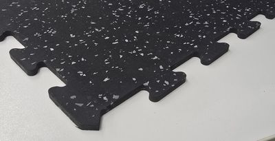 Pavigym Extreme Wedge – 7mm Rubber Ramp Edge for Strength & Functional Zones (100 × 10 cm) Pavigym Extreme Wedge – 7mm Rubber Ramp Edge for Strength & Functional Zones (100 × 10 cm)