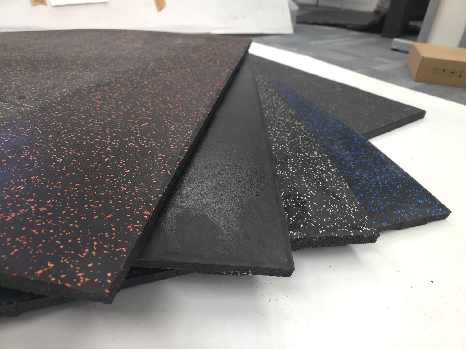 SAMPLE - GFS 15 Connect Tile – 20 mm Interlocking Rubber Gym Tile (1000 × 1000 mm)