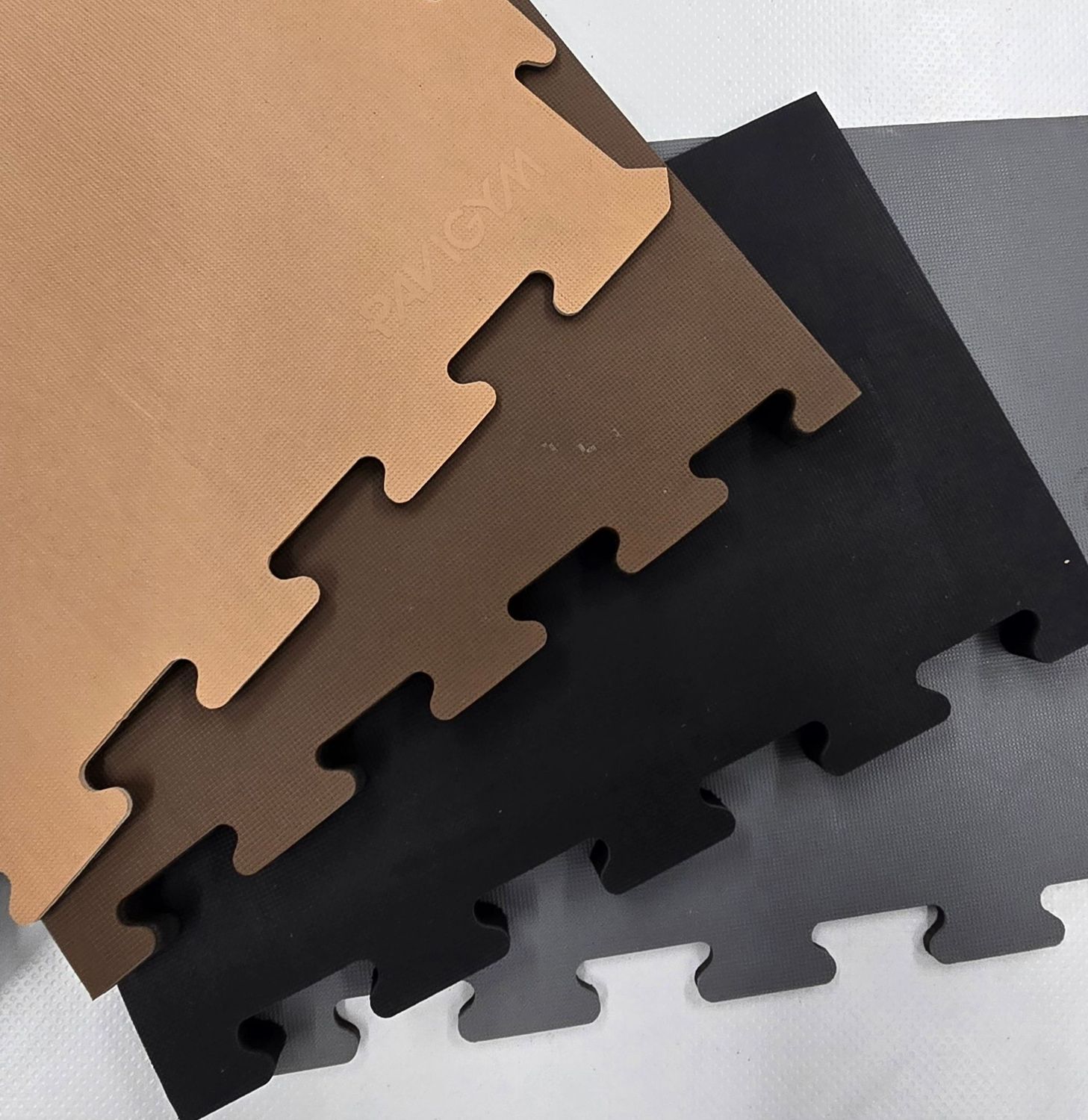 SAMPLE - Pavigym Endurance S&S – 22mm Virgin Rubber Tiles for Free Weight & Powerlifting Areas