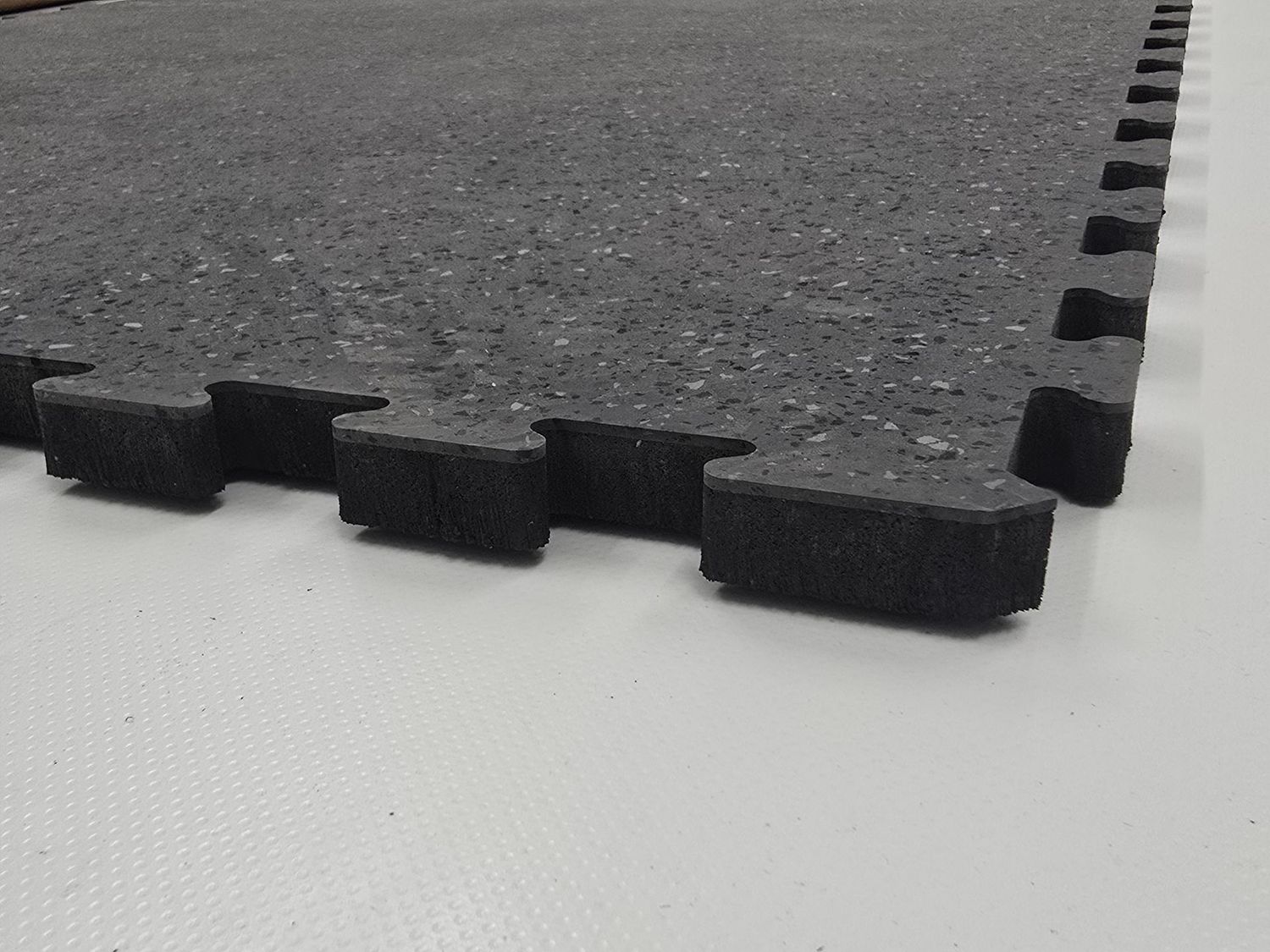 SAMPLE - Pavigym Extreme S&S – 22mm Shock & Sound Absorbing Tiles for Heavy-Duty Weight Areas