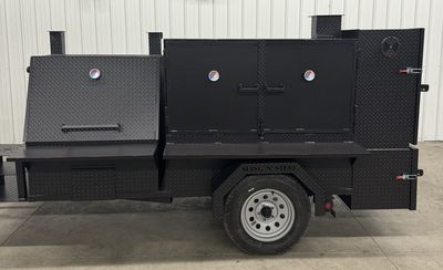 SNS 4060 Smoker And Grill With Cabinet Main Chamber
