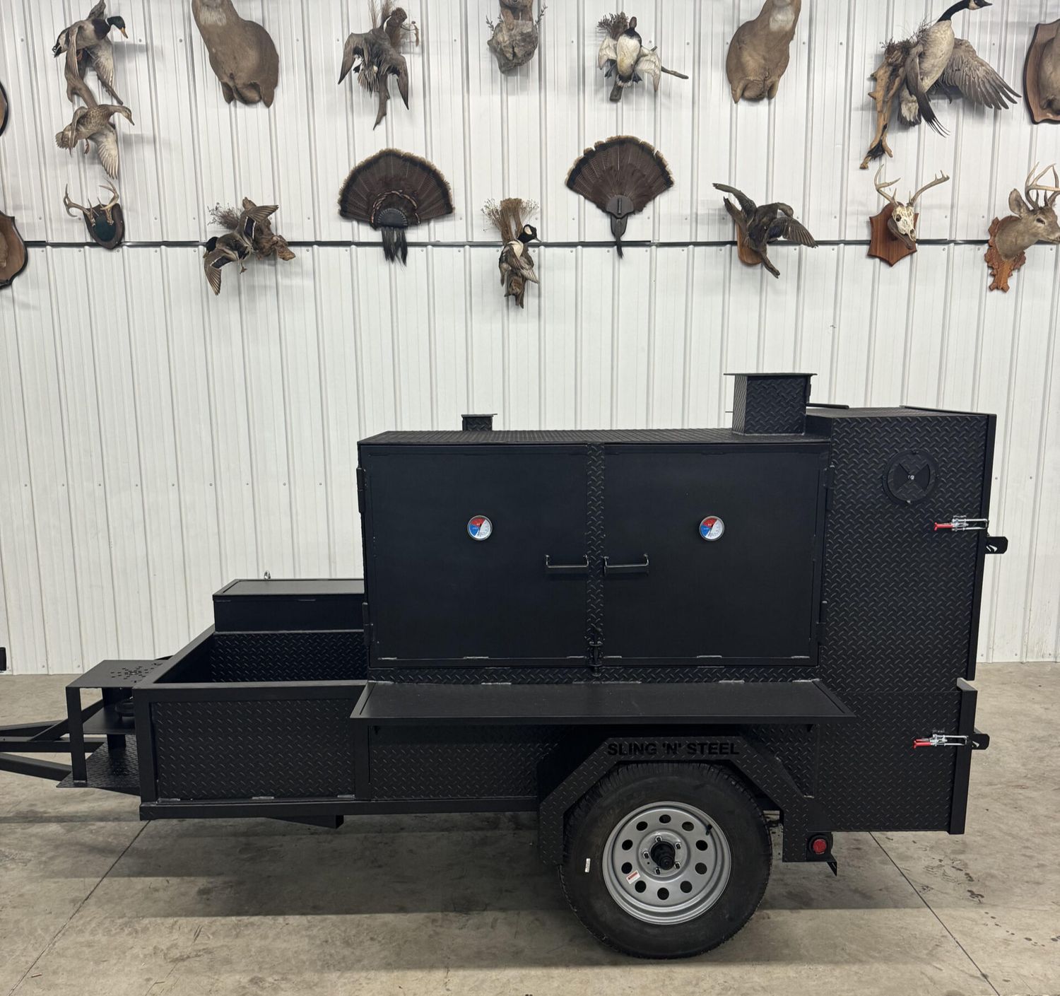 SNS Cabinet 60 With XL Grill And Sink Package