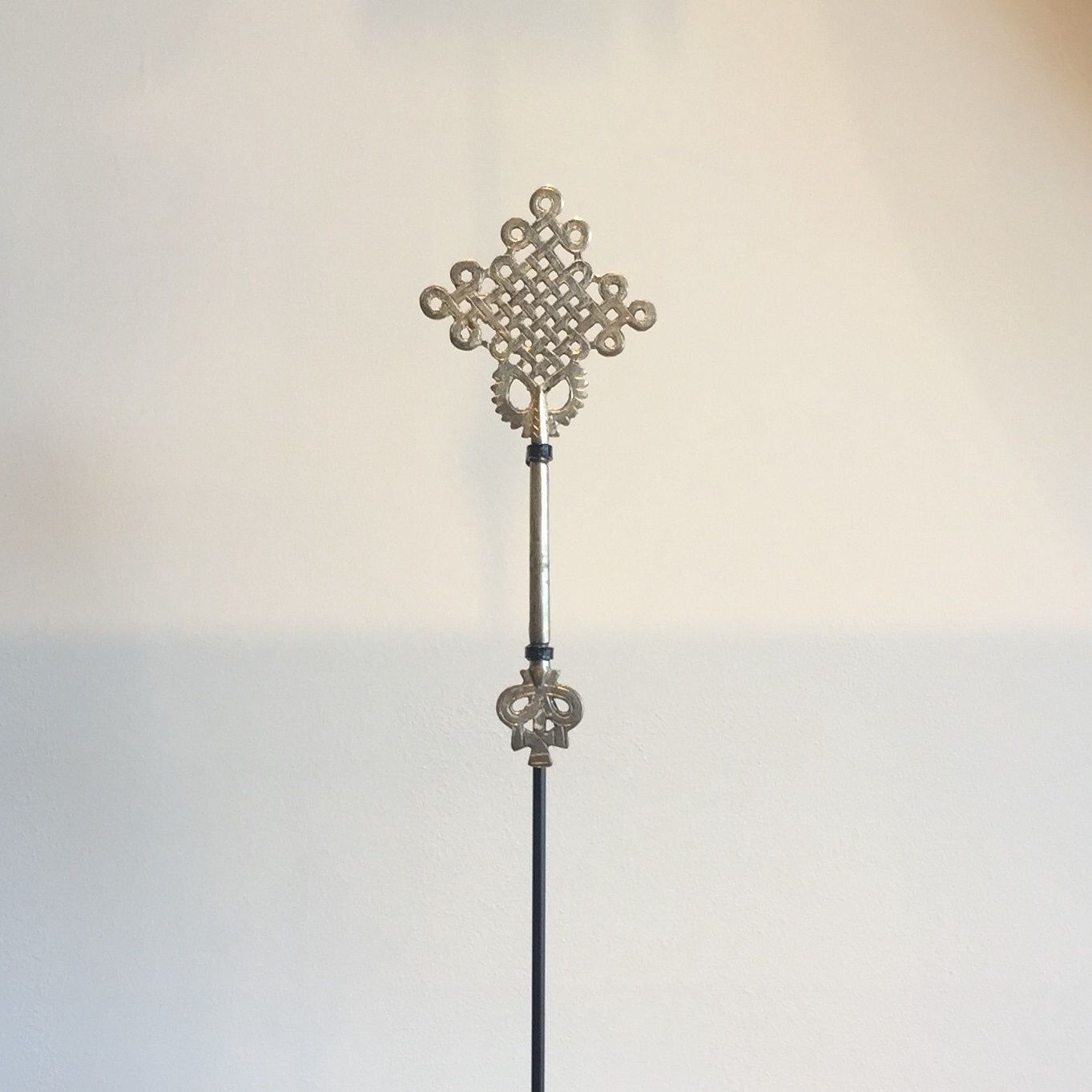 Sculpture-Ehiopian cross L