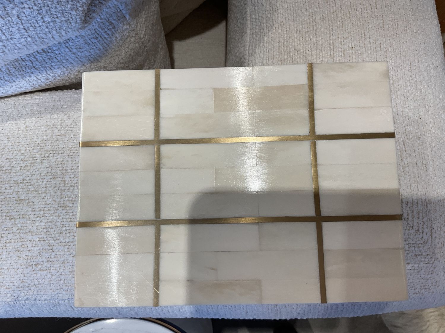 Box-White Bone/Brass-M