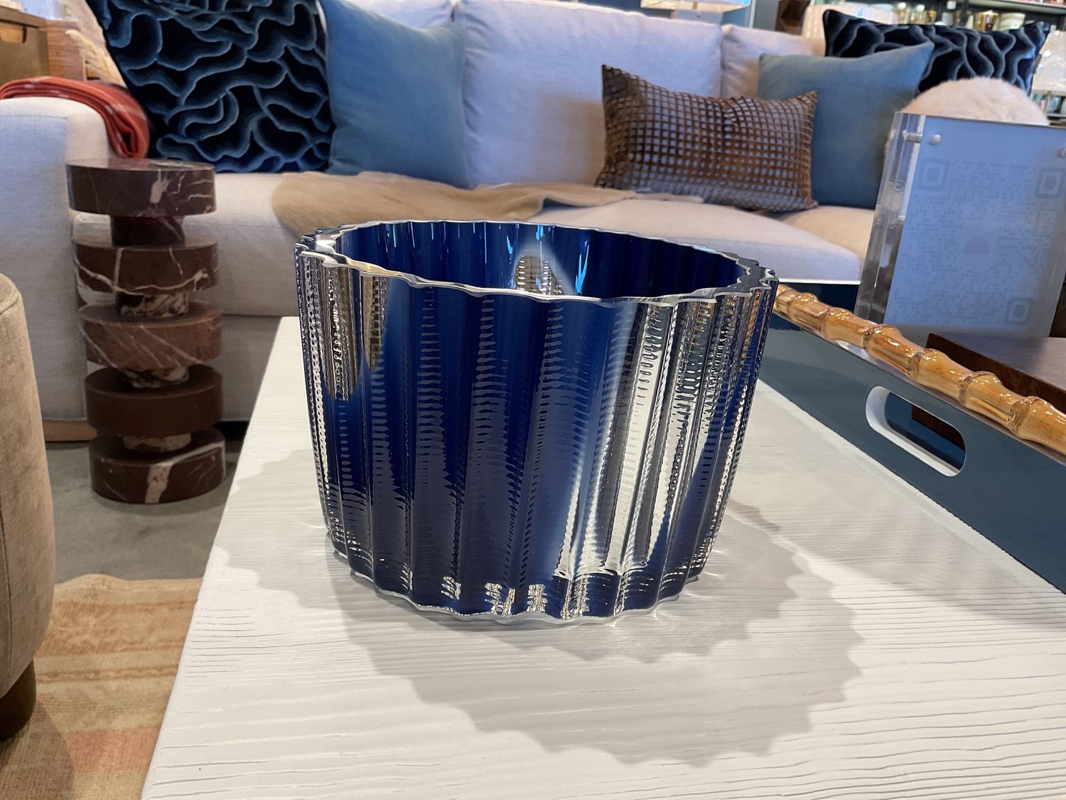 Vase-Blue-Threaded-Low