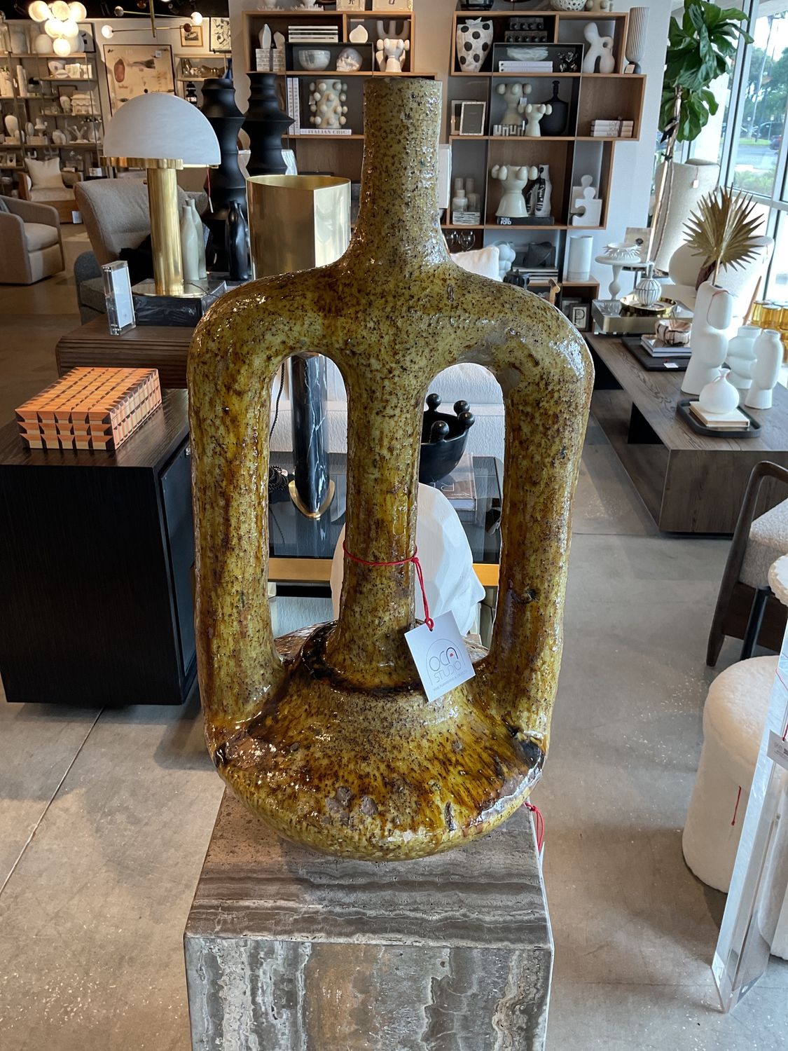 Vase-Amber-Three Pillars