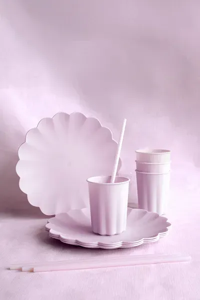 Plastic Plates Frill Violet 22x22cm