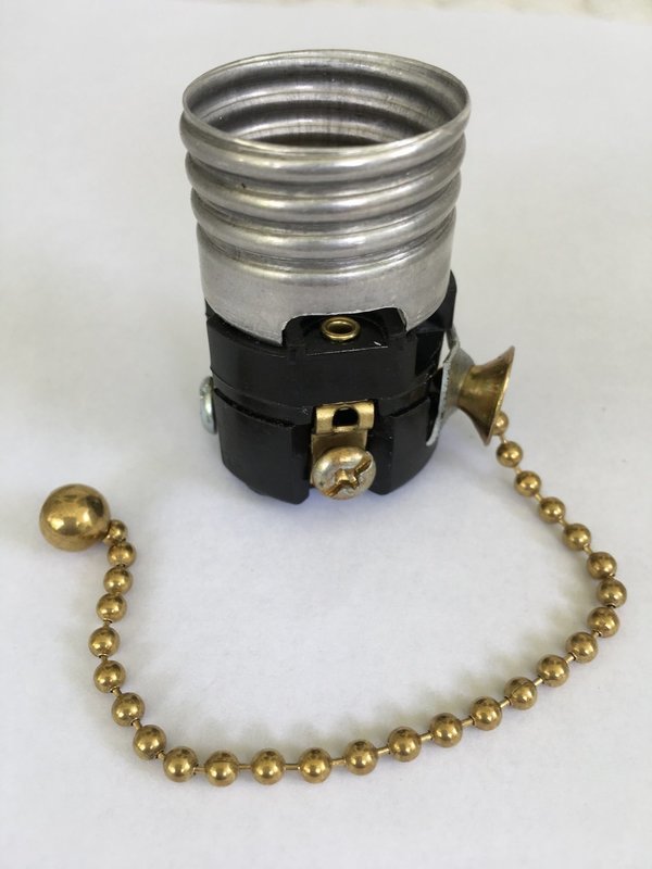 LEVITON BRAND ON/OFF MEDIUM BASE PULL CHAIN SOCKET