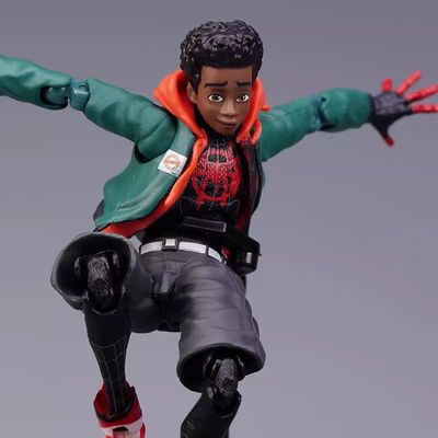 Thousand Value Training Across Parallel Universes Miles Spider-Man Super Movable Figure Toy Marvel Doll Model Gift