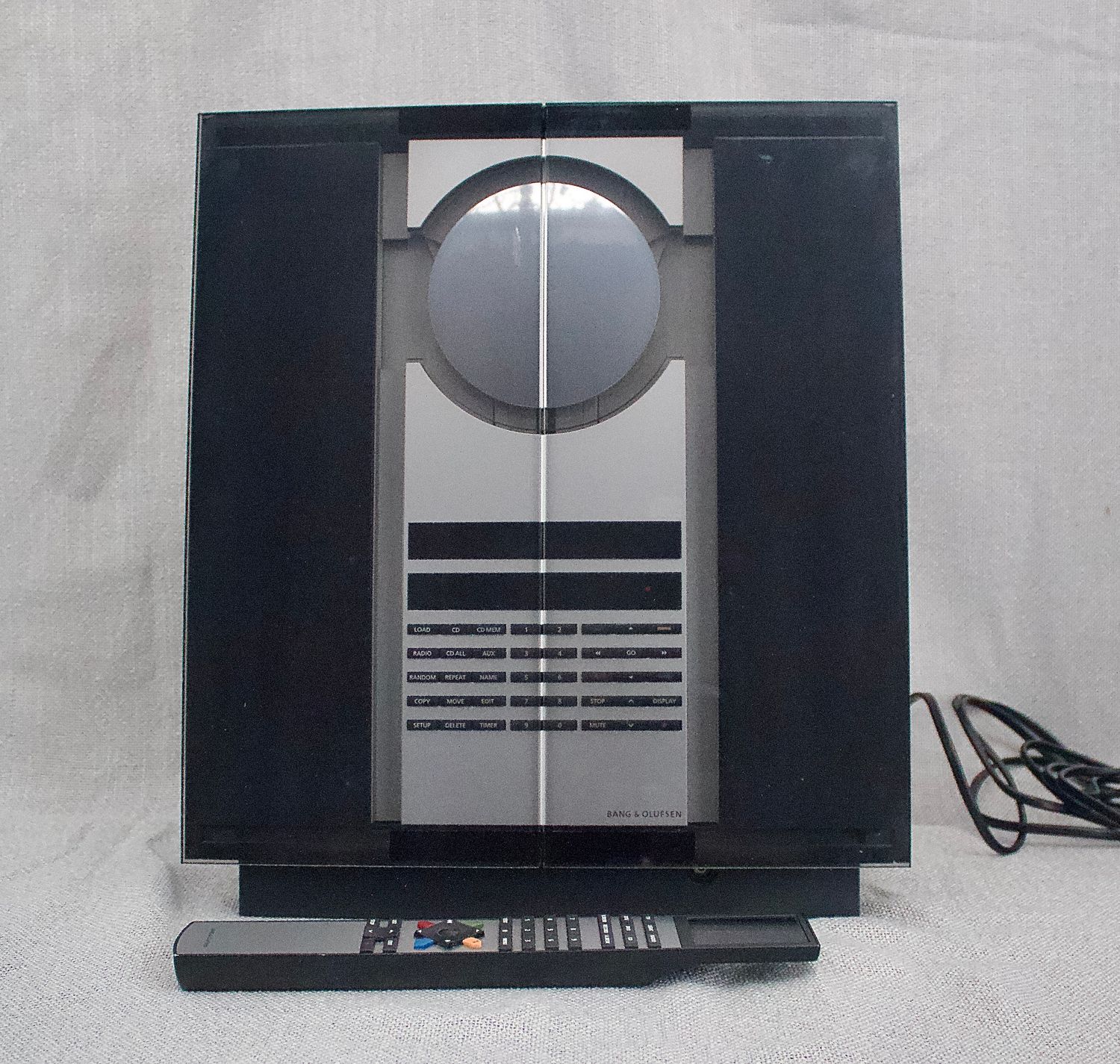 Bang &amp; Olufsen BeoSound 3200 audiosysteem uit 2005 met originele Beo4 afstandsbediening