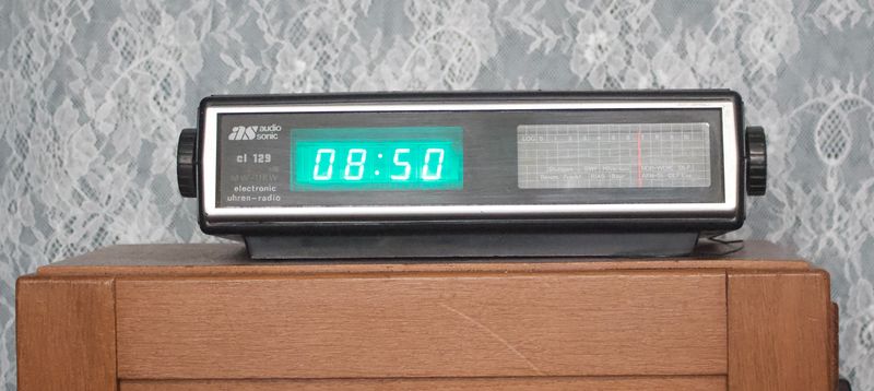Audio Sonic CL129 vintage klokradio met groen LED-display