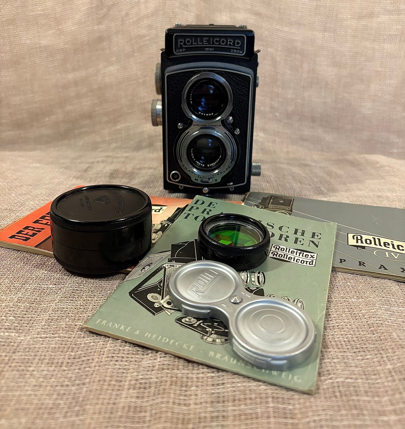 rolleicord-iv-tlr-camera-vooraanzicht