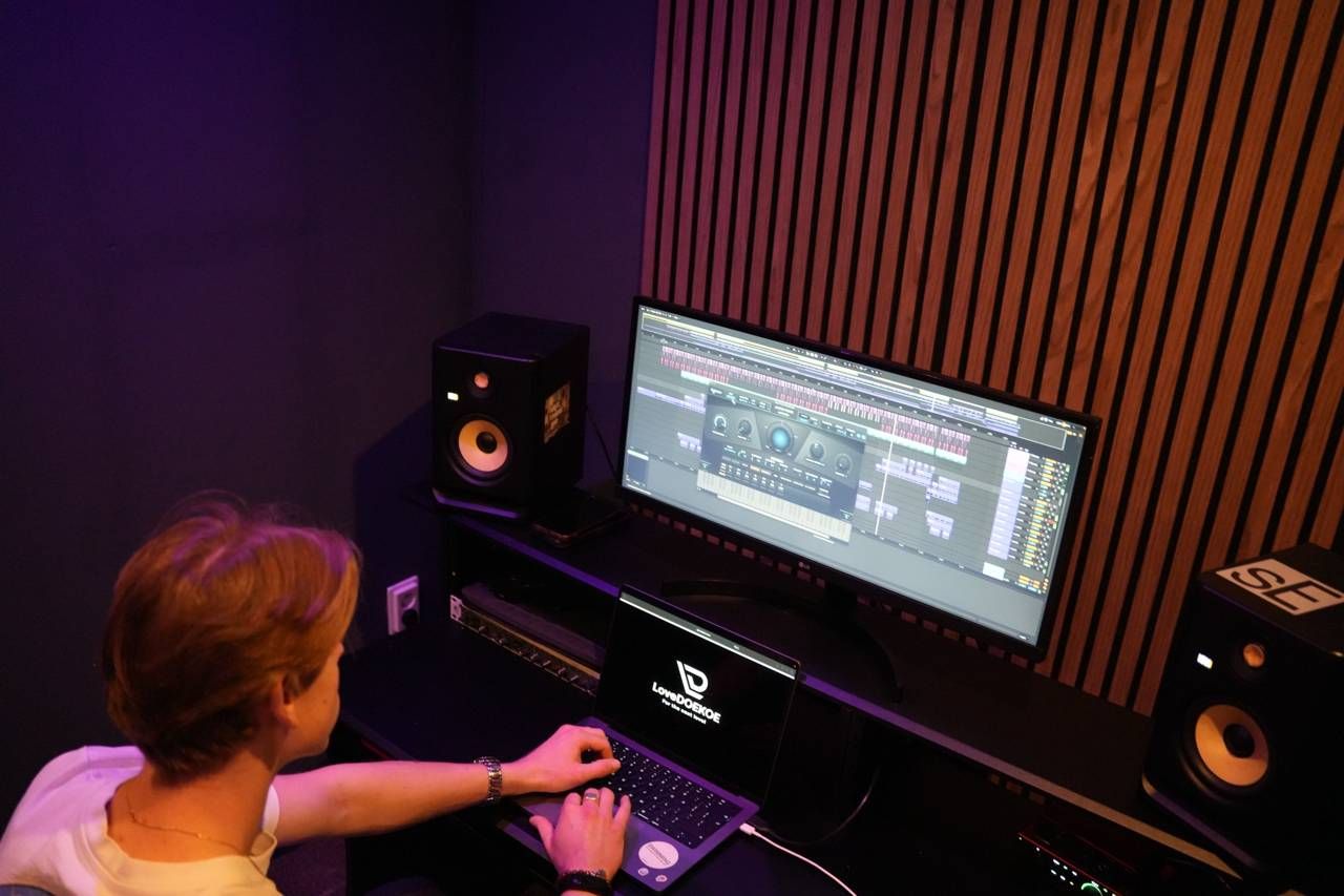 Mixing Service door Ryan