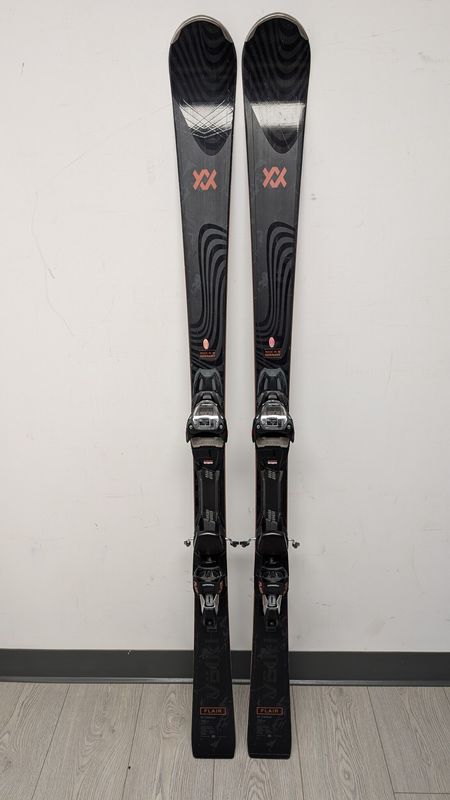 Volkl Skis FLAIR SC CARBON (DÉMO - 2025)