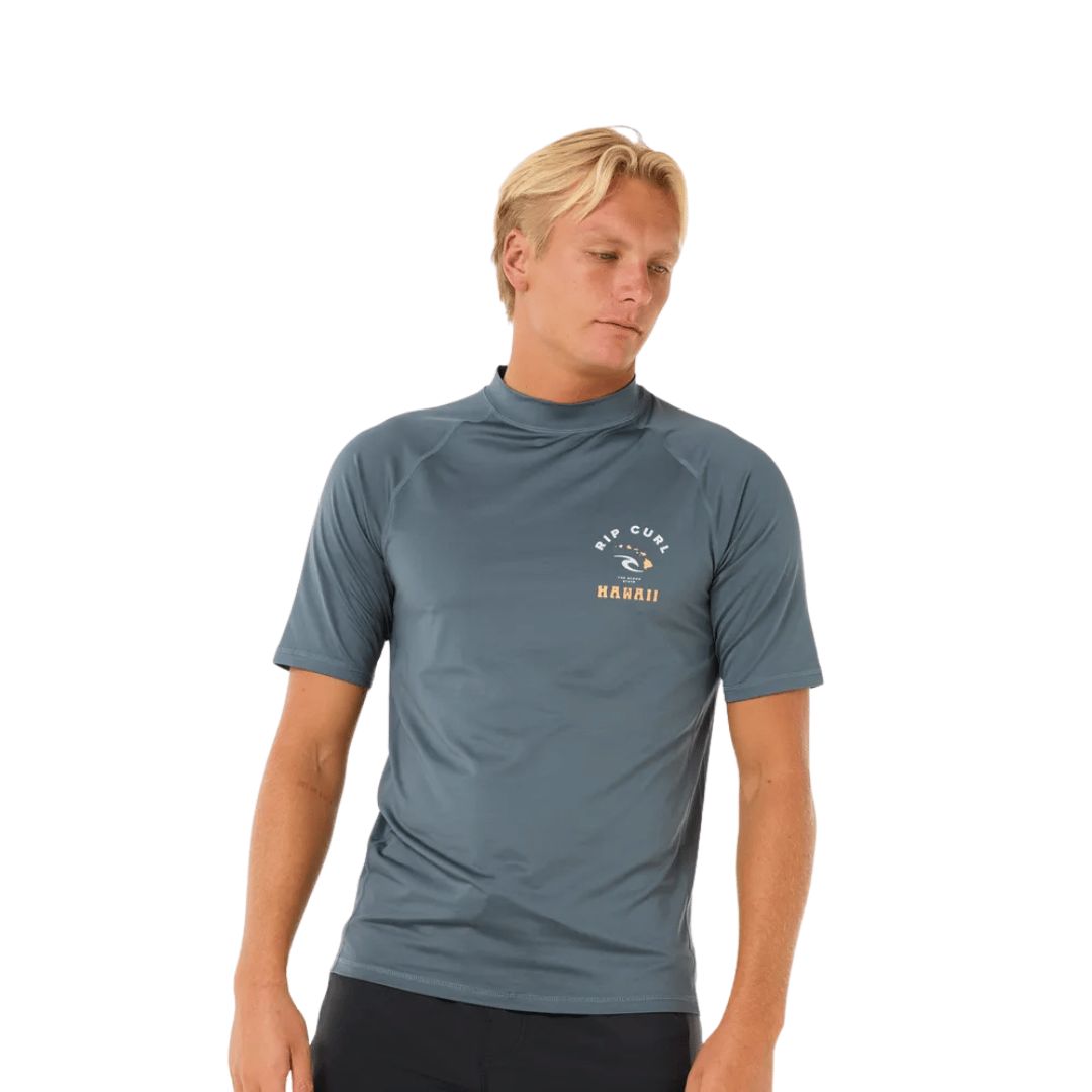Ripcurl ISLAND VIBE UPF Men&#39;s Short Sleeve Rashguard