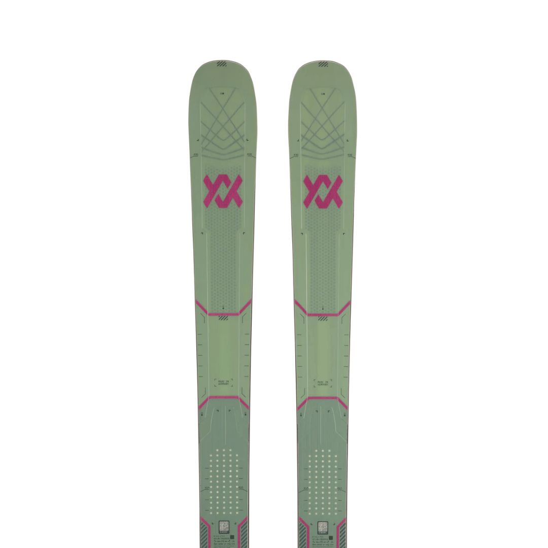 Volkl Mantra 102 Skis