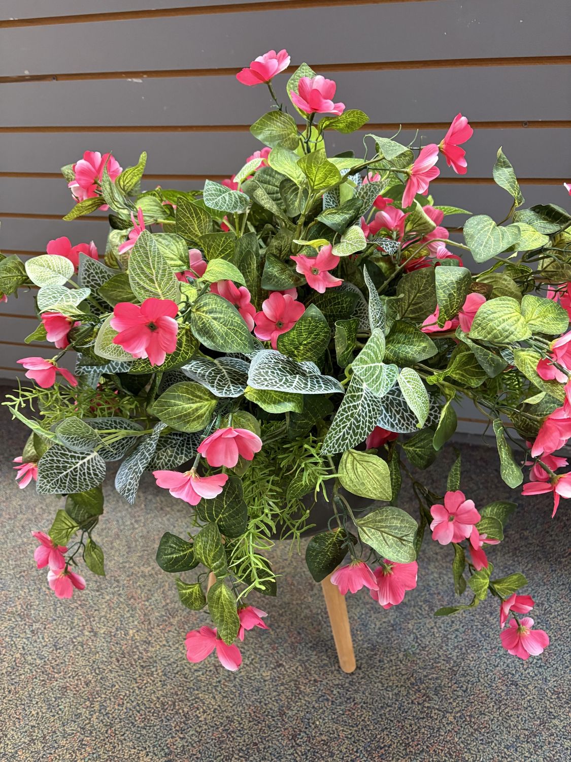 UV flower bush