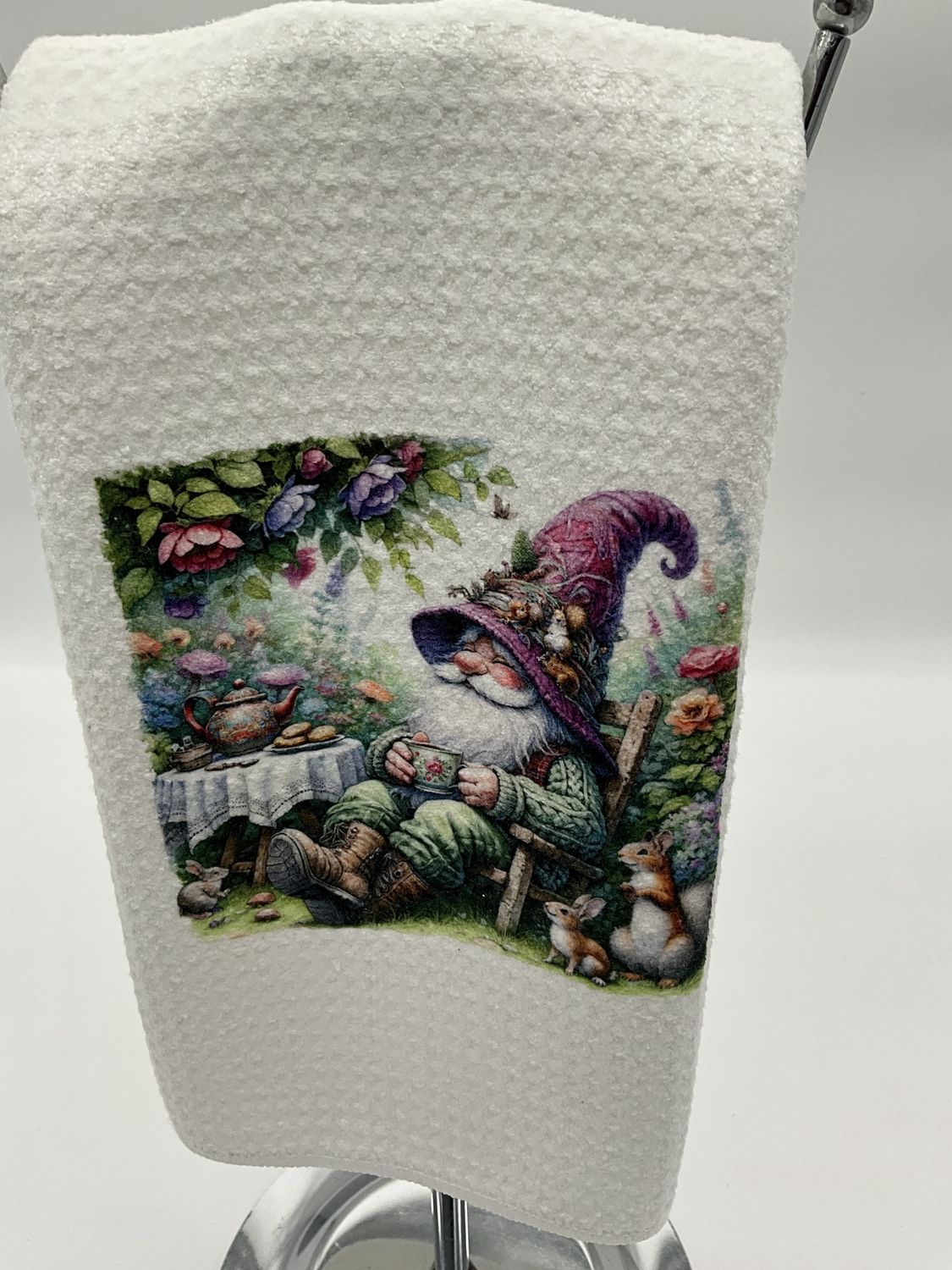 gnome towels/scenes, dog, tea,floral
