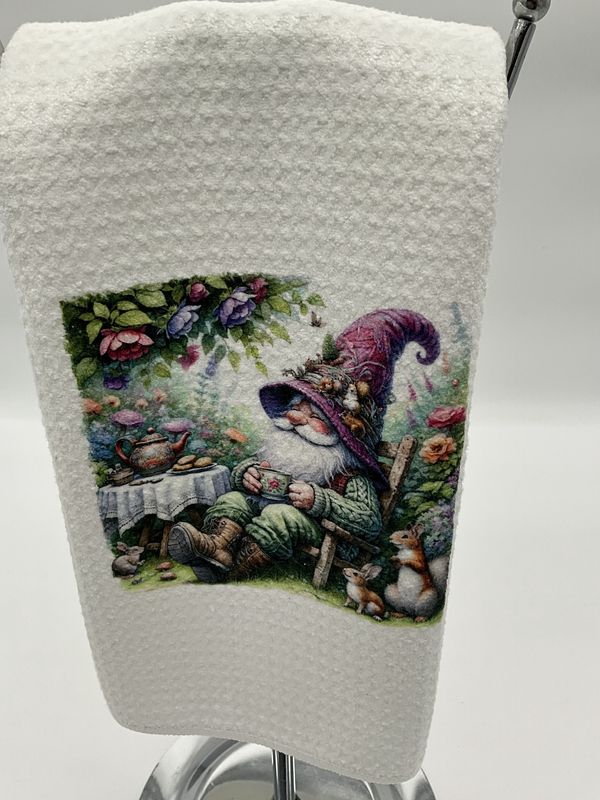 gnome towels/scenes, dog, tea,floral
