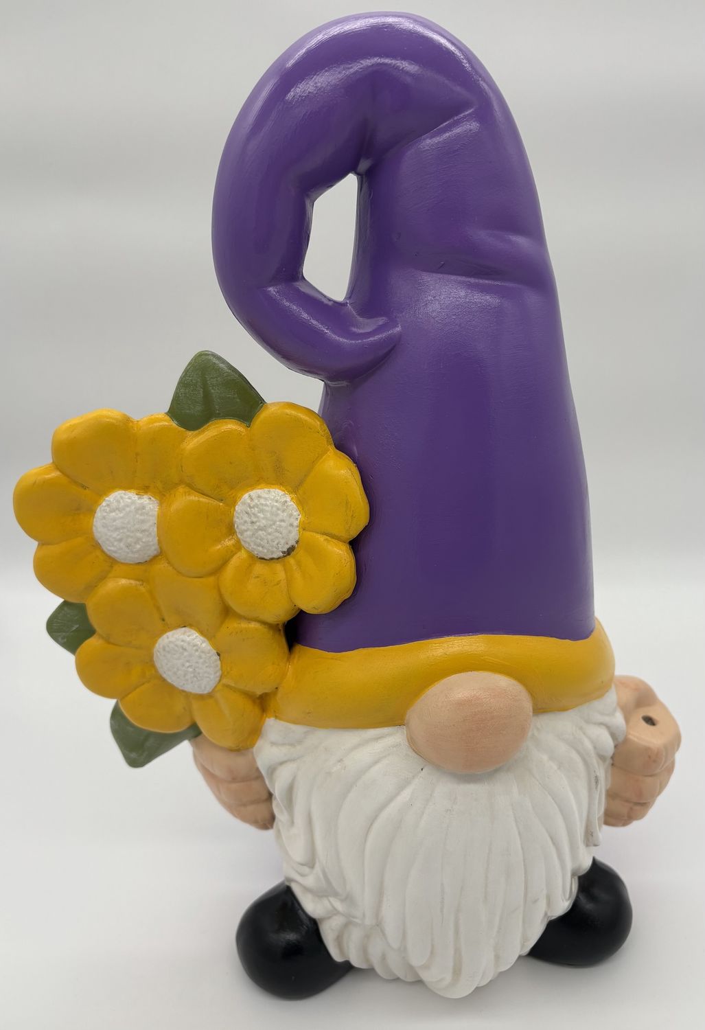 Gnome with flowers