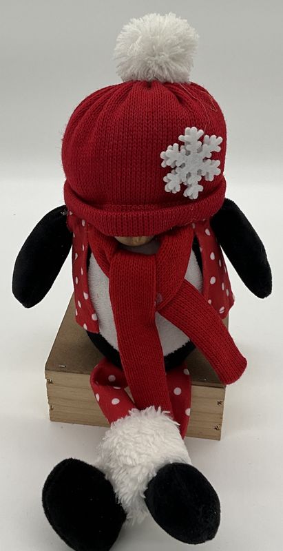 penguin dangle feet gnome