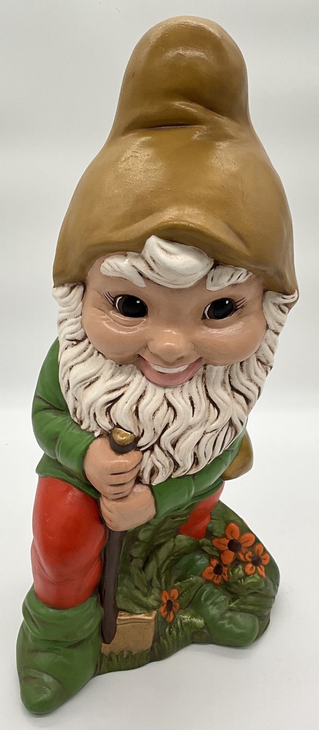 Gnome with shovel