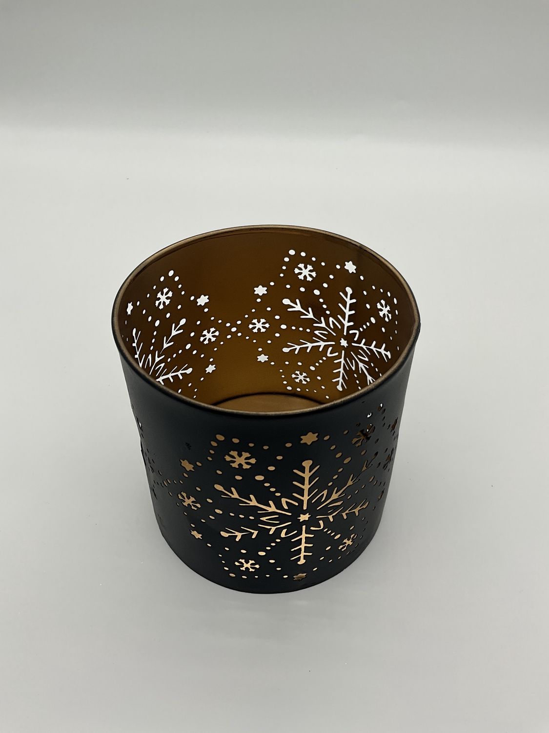 snowflake med metal black cylinder