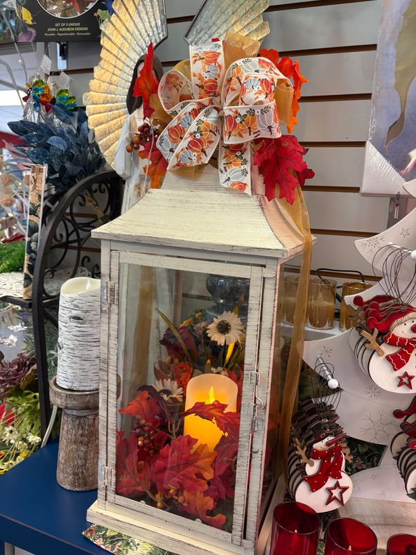 lantern ex lg white candle floral bows