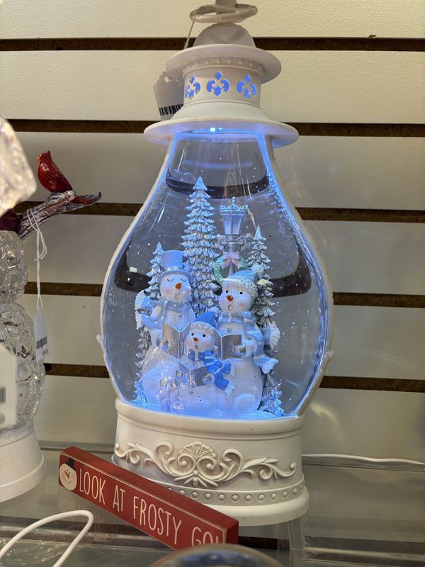 snowman ex lg  snow globe /music