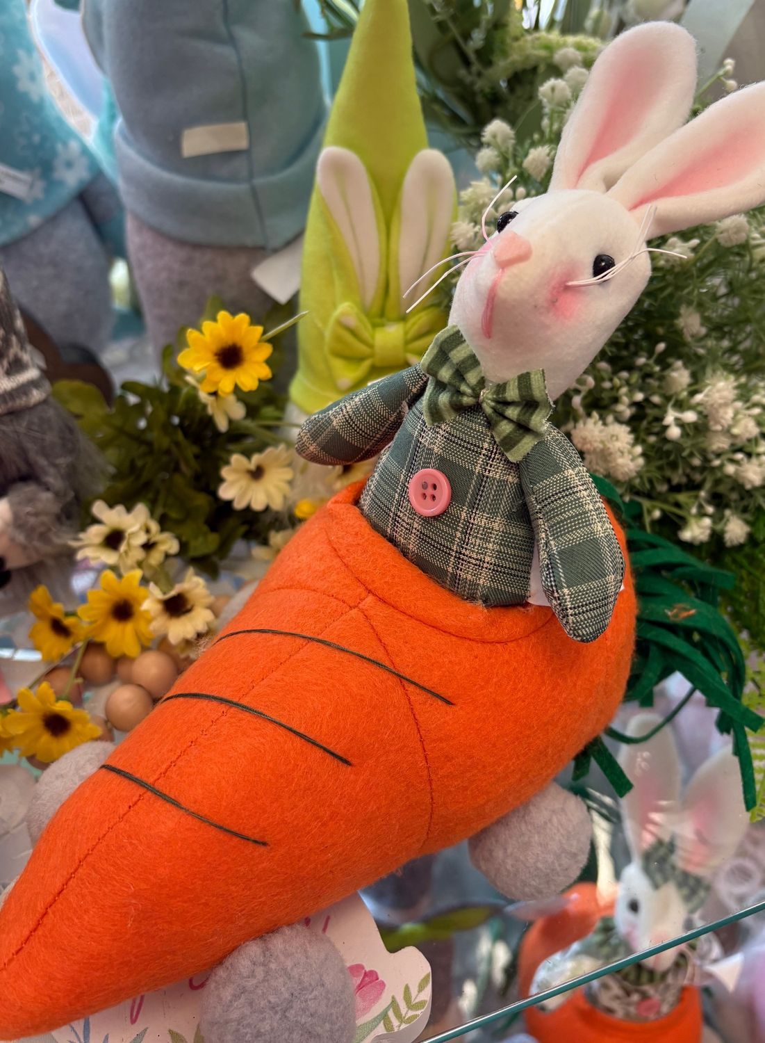 BUNNY IN CARROT CAR