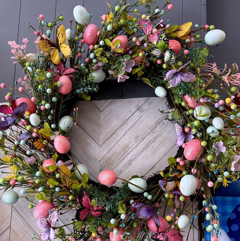 Spring Easter Wreath with Eggs eggs