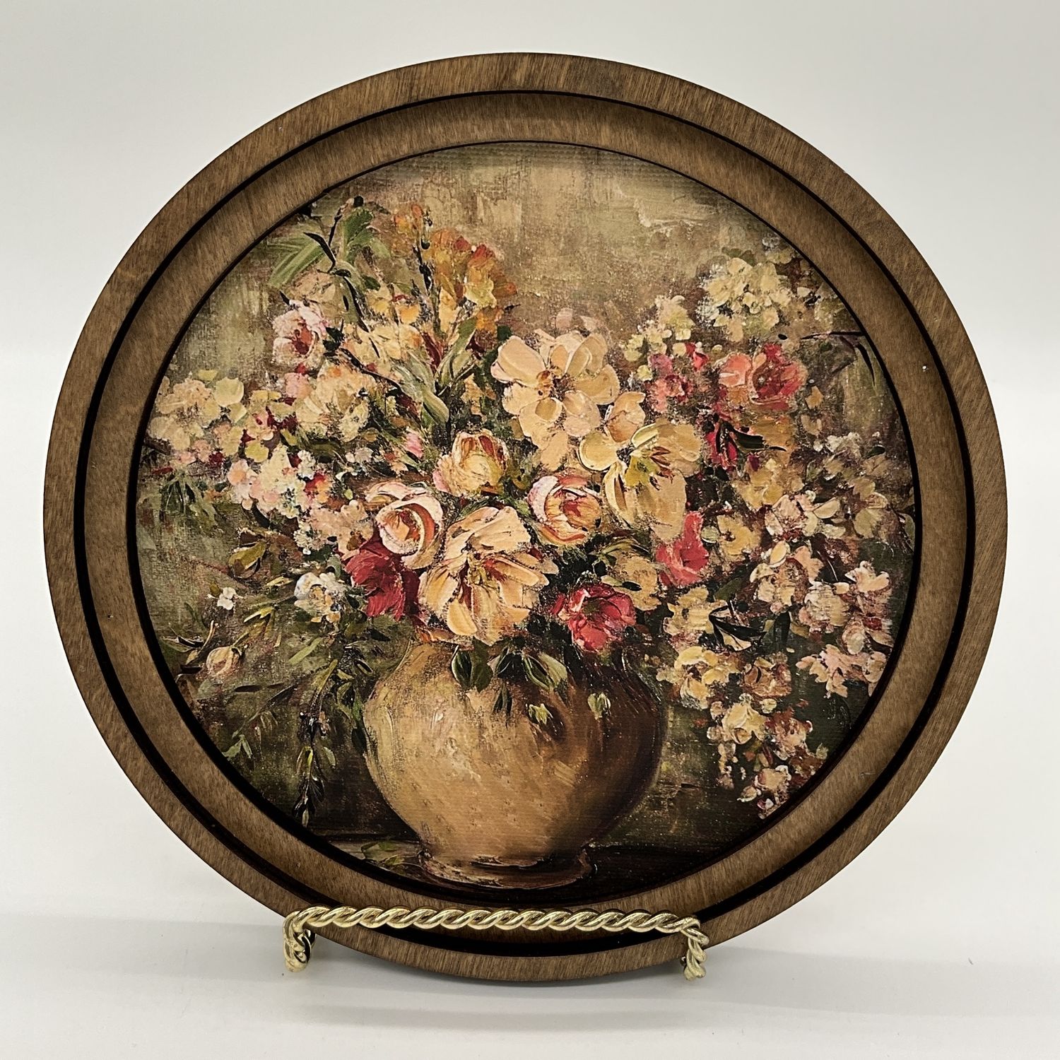 Vintage muted Floral in Round Frame