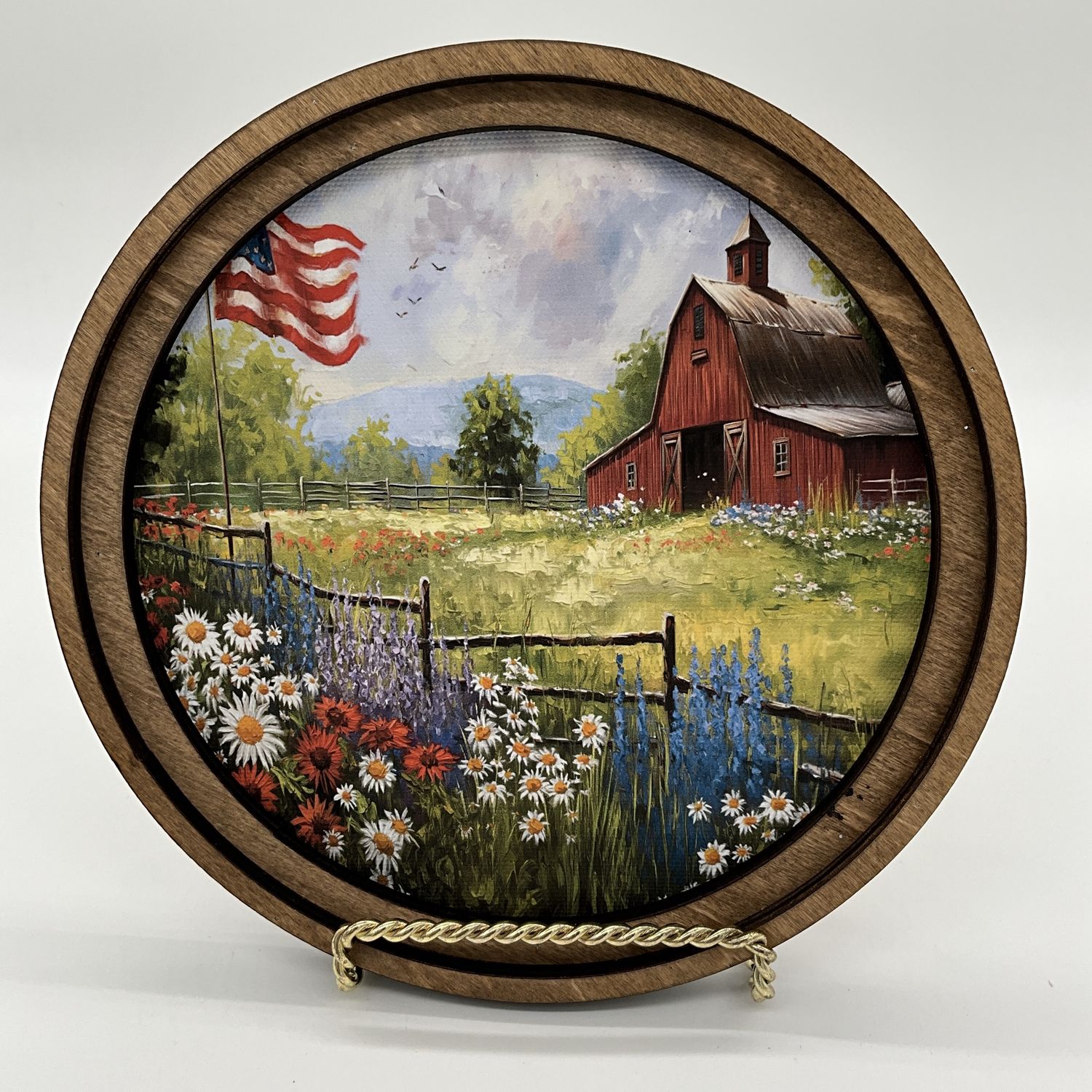 Patriotic Farm Scene in Round Frame