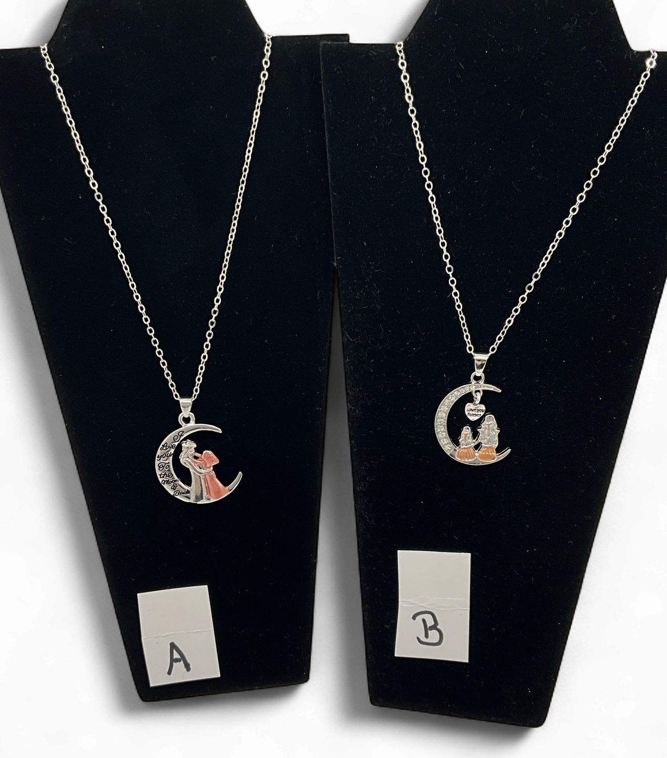 Necklace sitting  Mother &amp; Daughter