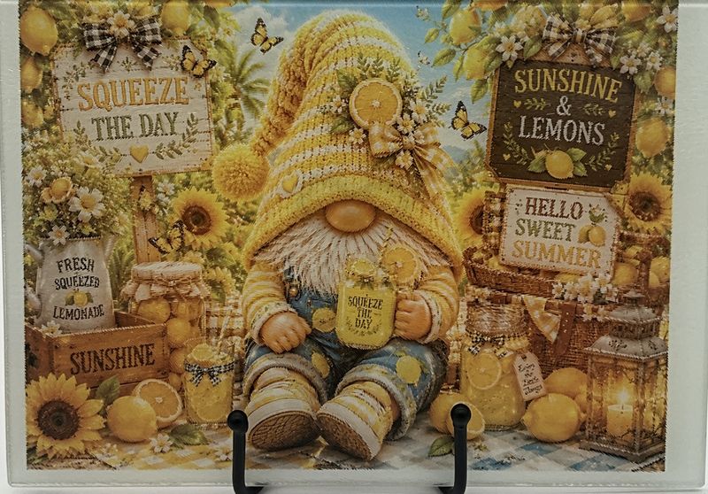 Gnome with all his Lemon cutting board