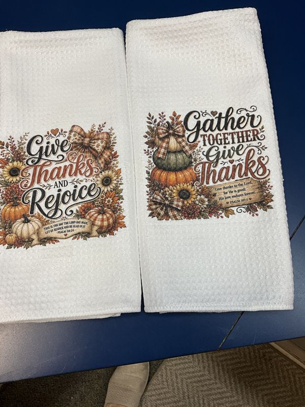 Give Thanks Towel Autumn