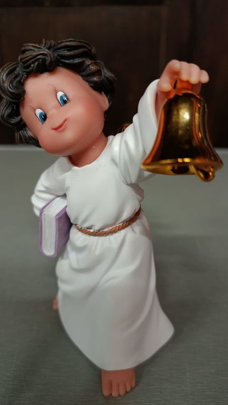 Ange à la cloche doré