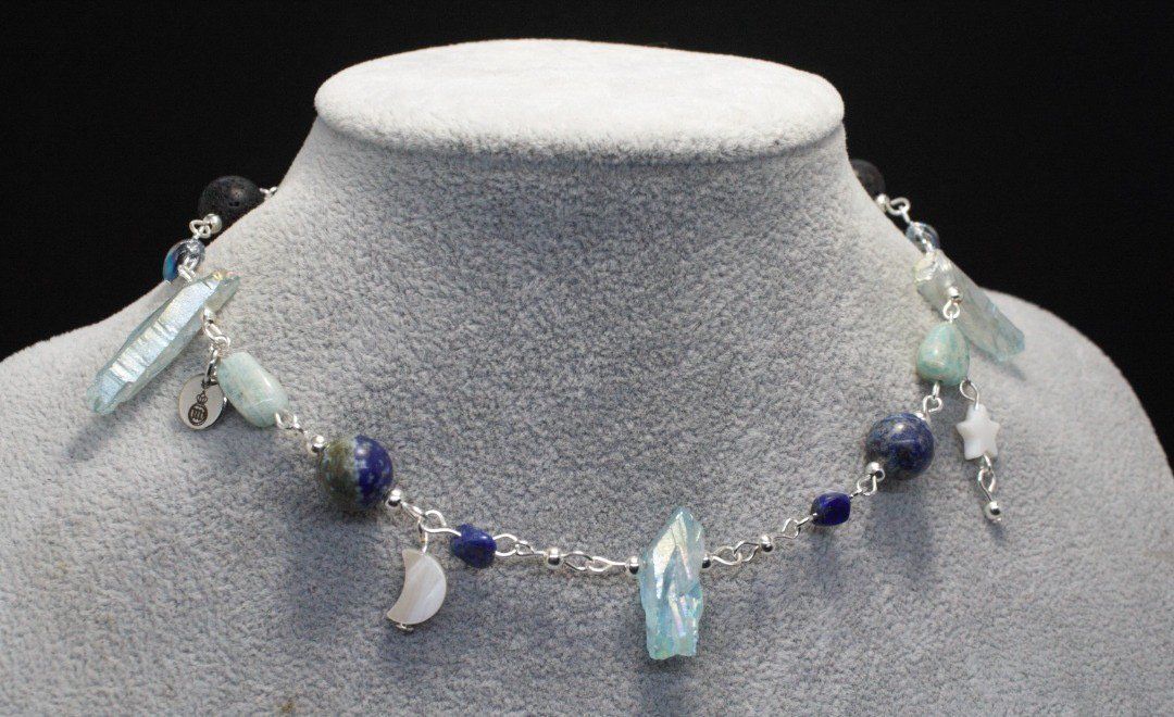 Gender Friendly crystal choker