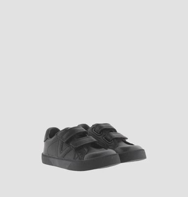 Victoria barefoot marino