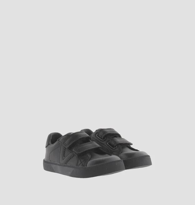 Victoria barefoot marino