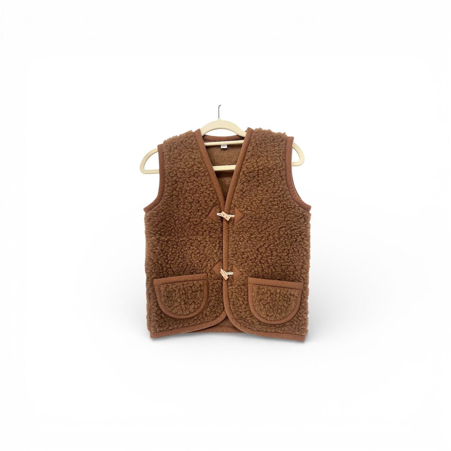 1 Wollen vestje met knoopje kids bruin