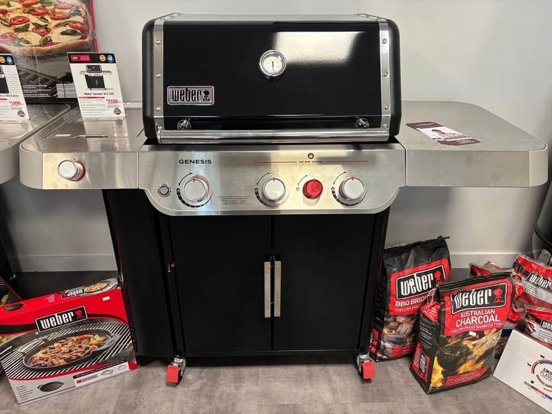 WEBER GENESIS SE-E-335 GAS BARBECUE (Floor Model- LPG)